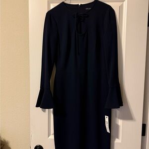 New Maggy London dark navy long sleeve dress size 6.